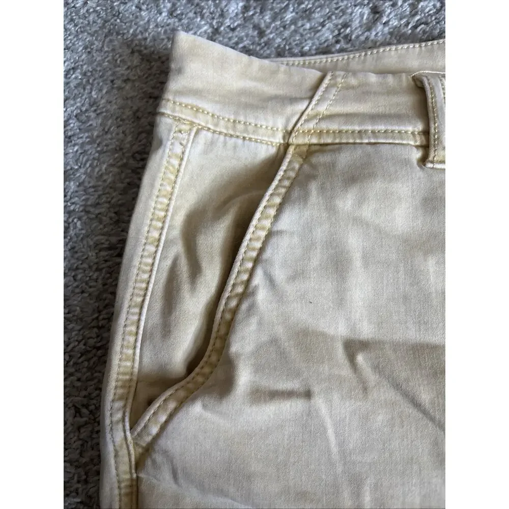 Liverpool Trouser Shorts Size 16/33 Mustard Gold Cuffed Hem Soft Stretchy NWT S1
